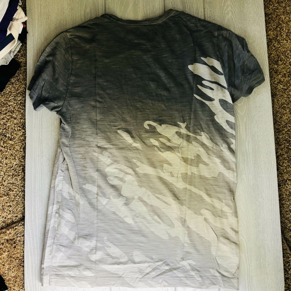 Express Tee - Picture 3 of 3